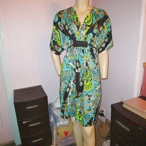 Cocomo STRETCH Jersey Size S DRESS Short Sleeve V-NECK Floral PAISLEY Flowy BOHO - Picture 1 of 10